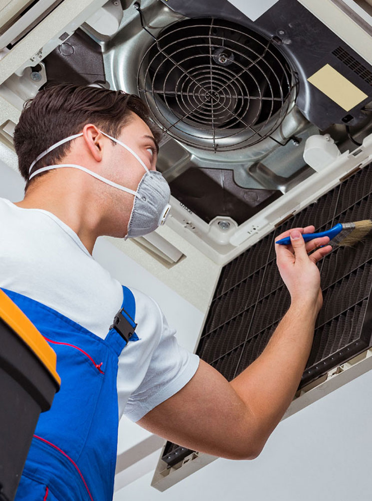 Emergency AC repair technician